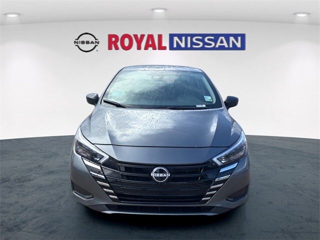 2025 Nissan Versa 1.6 S photo 2