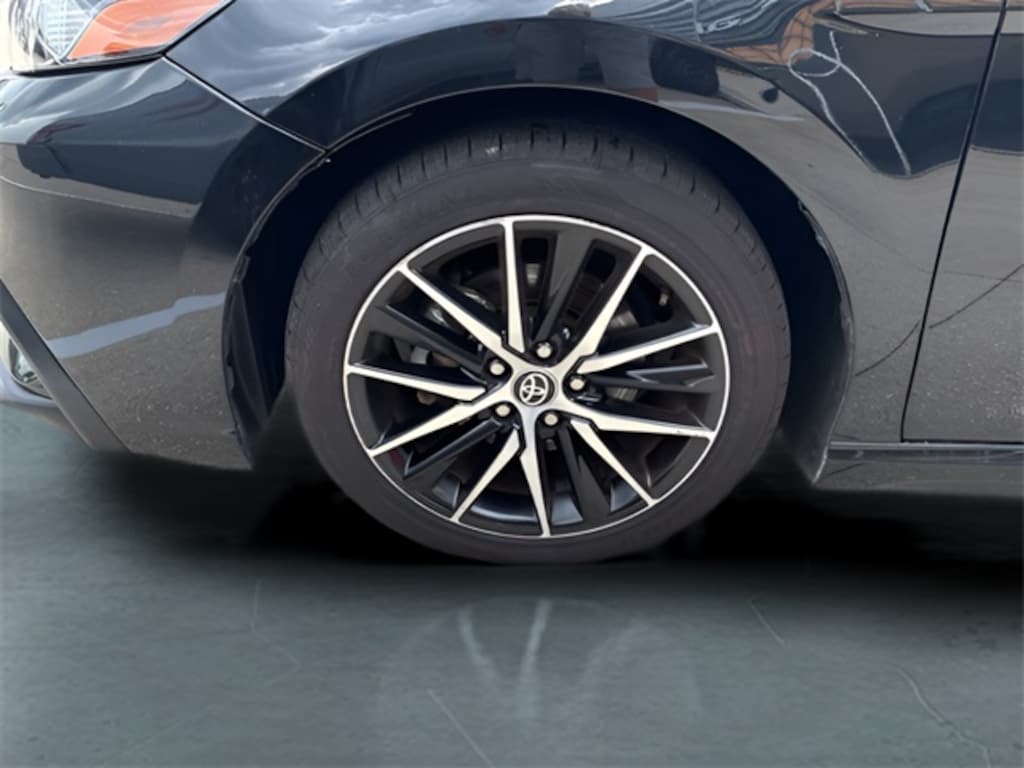 Used 2023 Toyota Camry SE Sedan