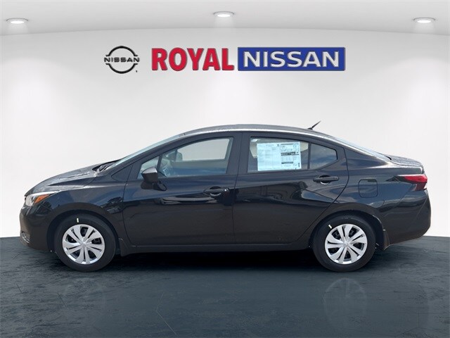 2025 Nissan Versa 1.6 S photo 4