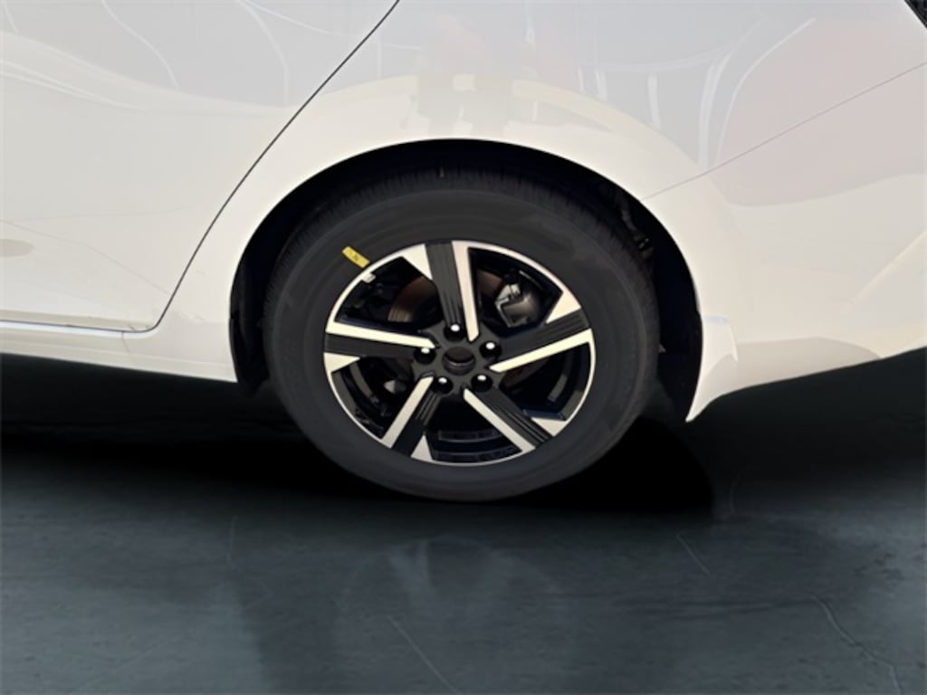 New 2025 Nissan Sentra SV Sedan