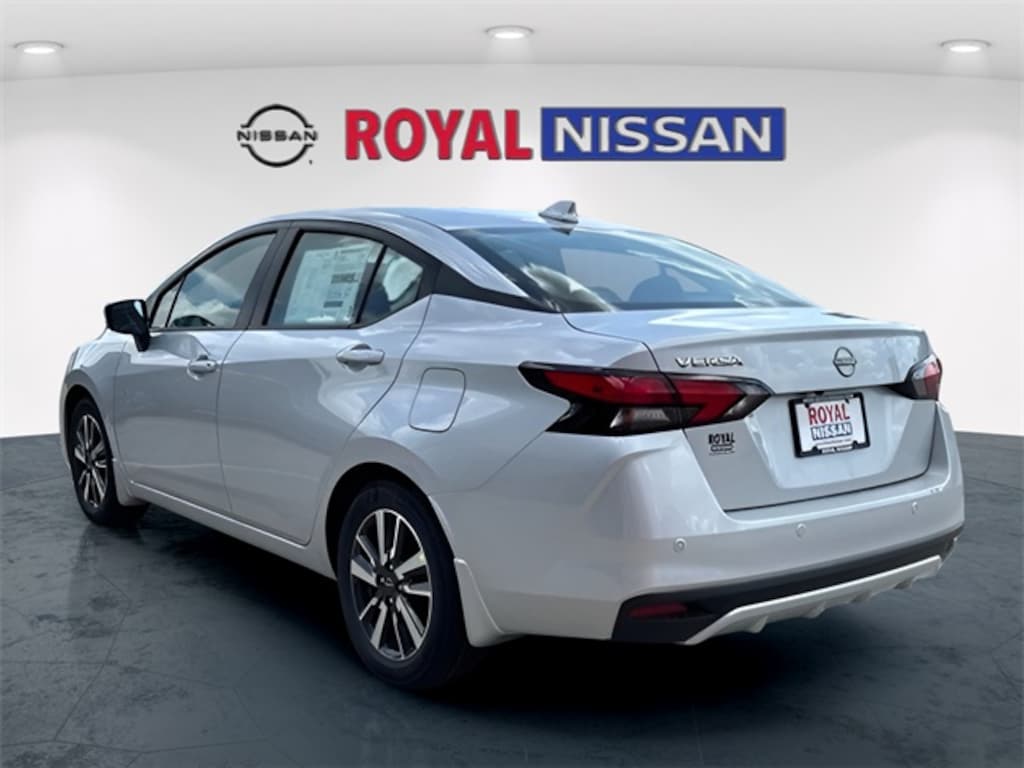 New 2025 Nissan Versa 1.6 SV Sedan