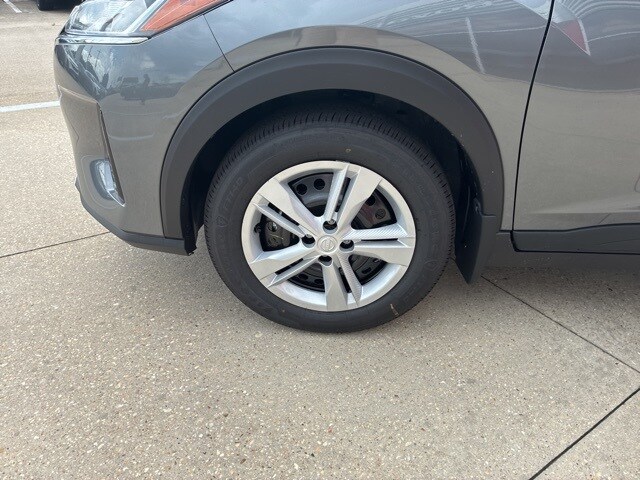 2025 Nissan Kicks Play S photo 3