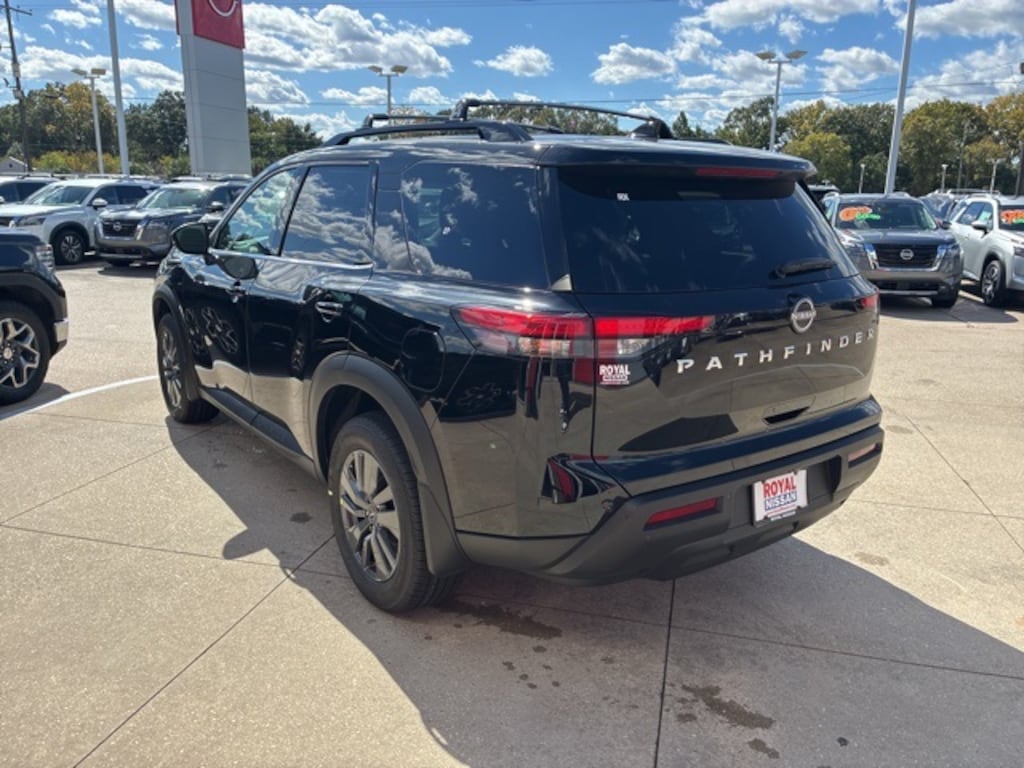 New 2025 Nissan Pathfinder SV SUV