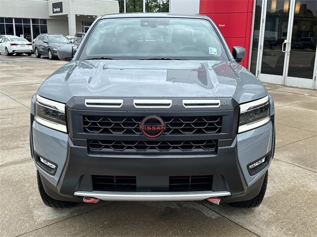 2025 Nissan Frontier PRO-X photo 2