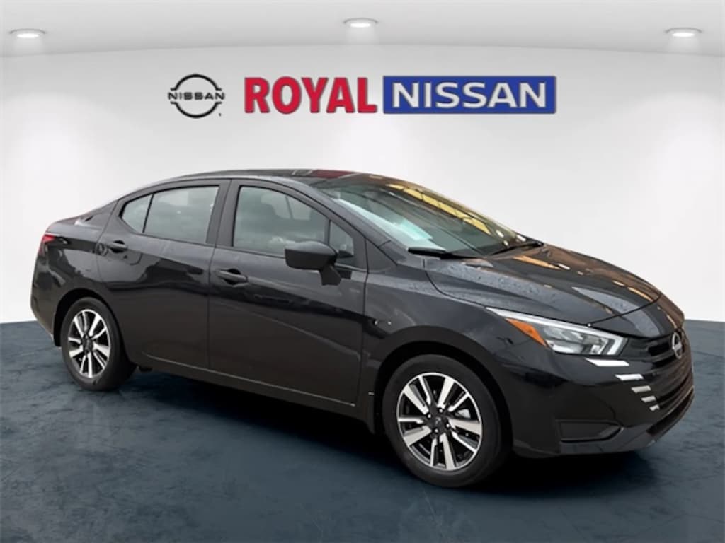 New 2025 Nissan Versa 1.6 S Sedan