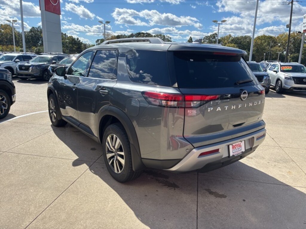 New 2025 Nissan Pathfinder SL SUV