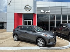 2025 Nissan Kicks Play S SUV
