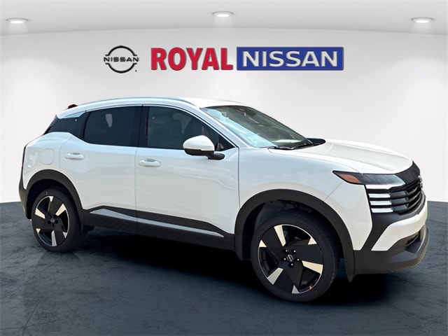 2025 Nissan Kicks SR's photo