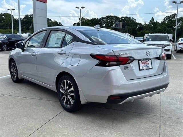 2025 Nissan Versa SV photo 2