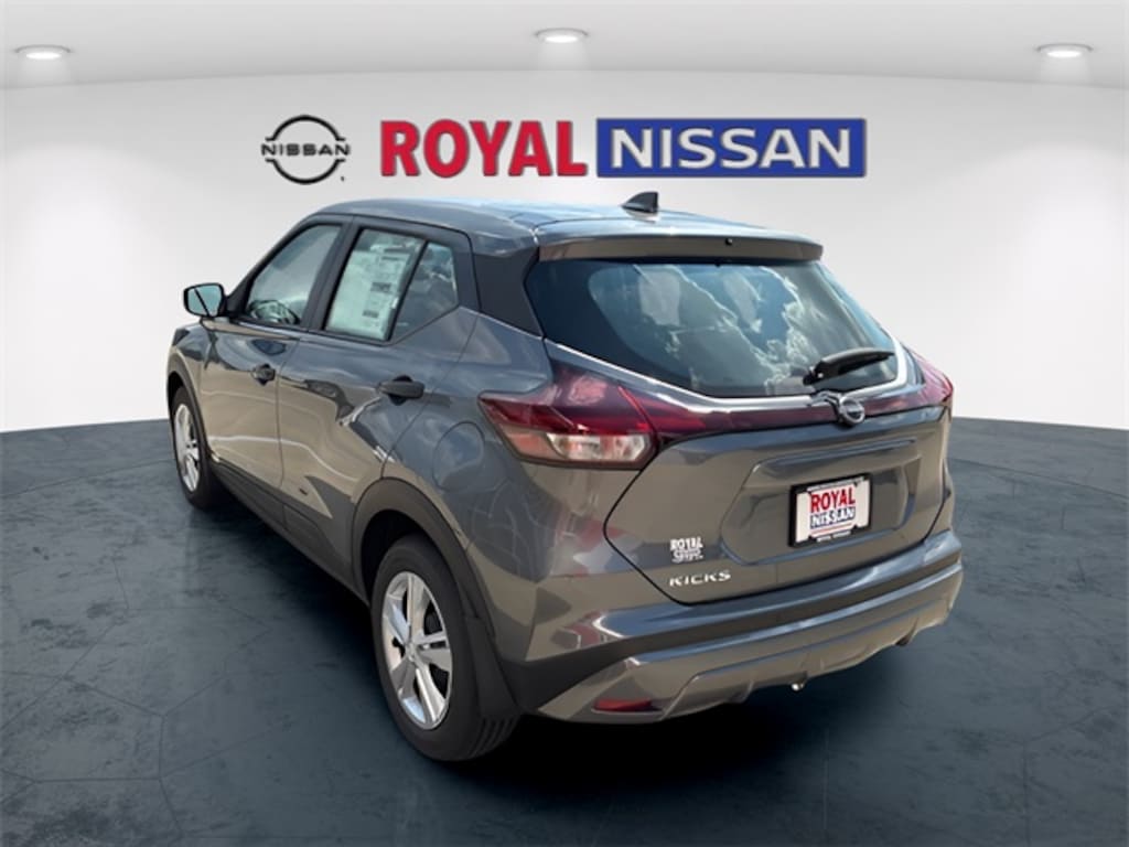 New 2025 Nissan Kicks Play S SUV