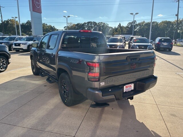2026 Nissan Frontier PRO-X photo 2