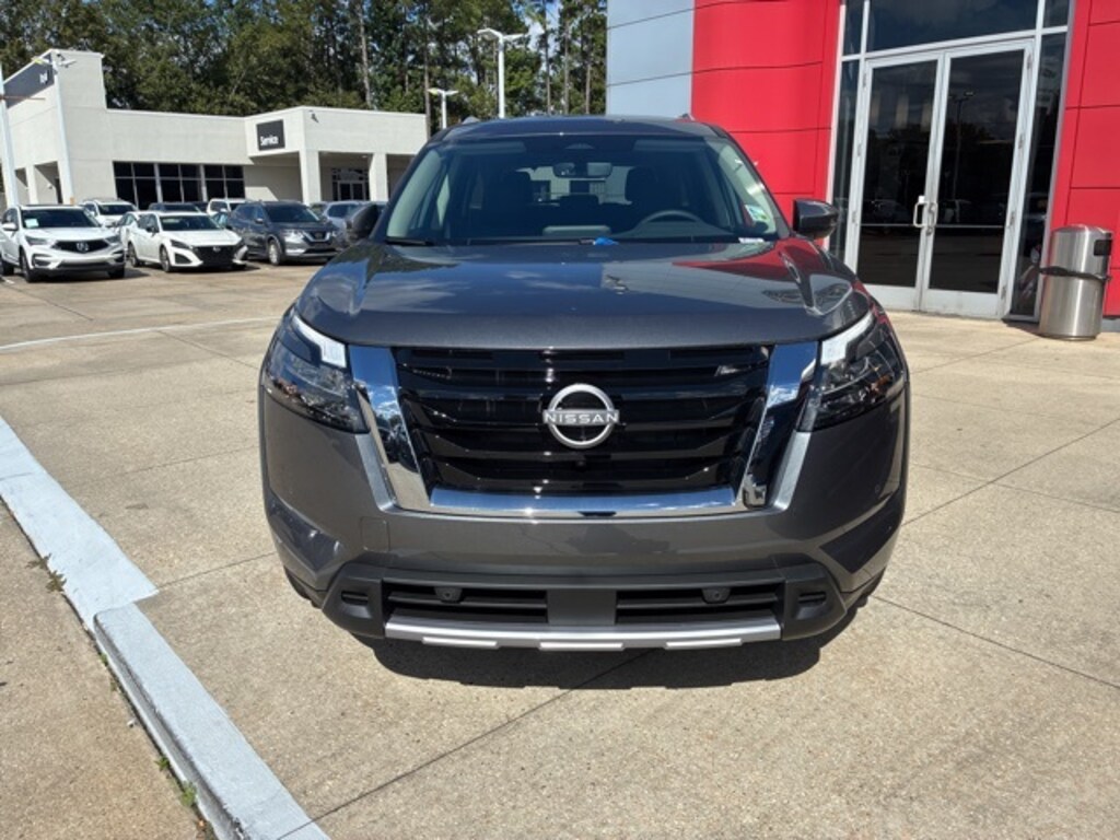 New 2025 Nissan Pathfinder SL SUV