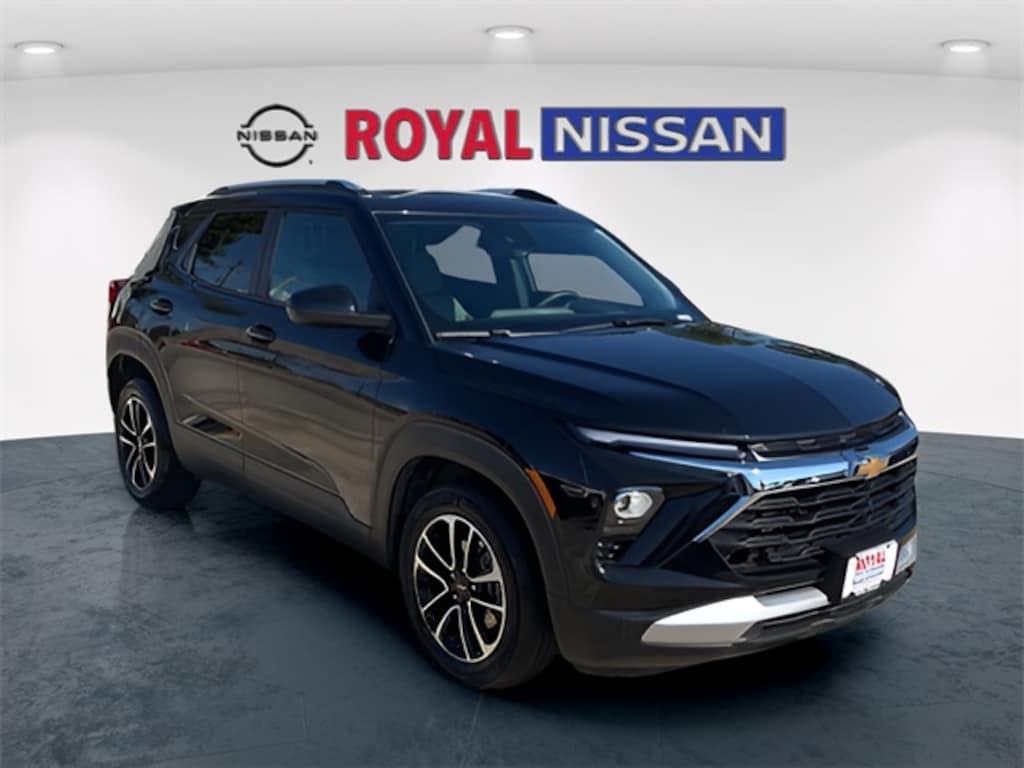 Used 2025 Chevrolet Trailblazer LT SUV