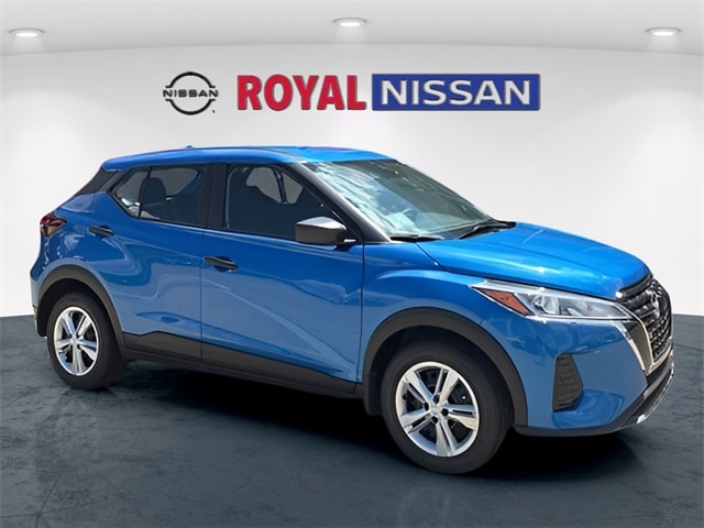 2025 Nissan KICKS PLAY Base's photo