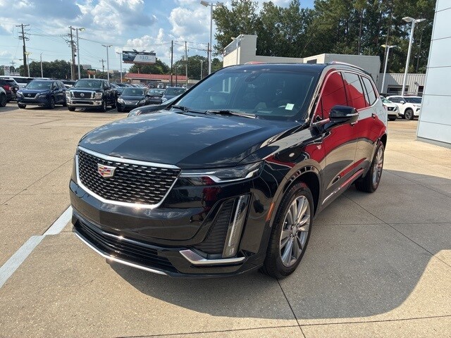 2024 Cadillac XT6 Premium Luxury photo 3