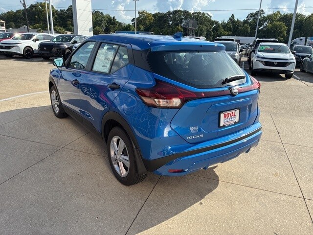 2025 Nissan Kicks Play S photo 4