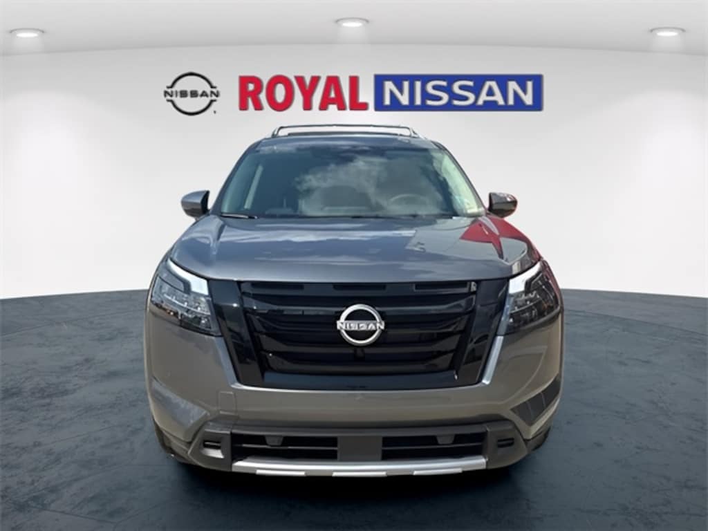 New 2025 Nissan Pathfinder SL SUV
