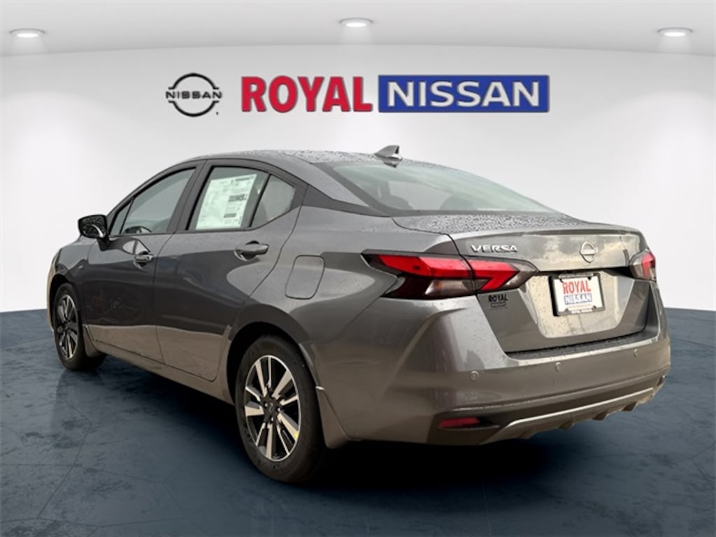 New 2025 Nissan Versa 1.6 SV Sedan