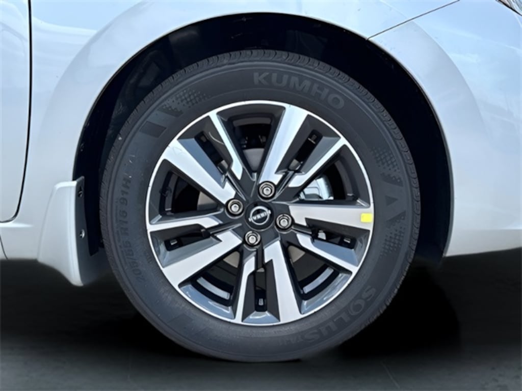 New 2025 Nissan Versa 1.6 SV Sedan