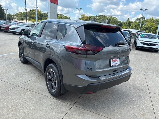 2026 Nissan Rogue SV photo 3