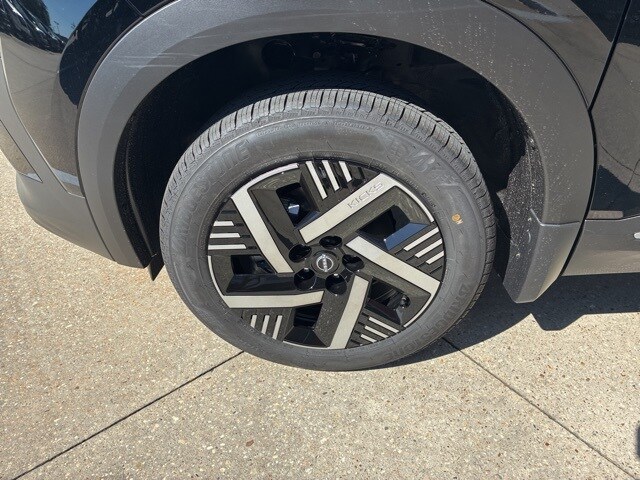 2026 Nissan Kicks SV photo 2