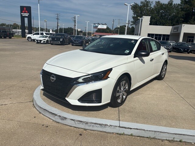 2025 Nissan Altima 2.5 S photo 3