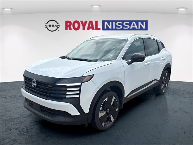 2026 Nissan Kicks SR photo 2