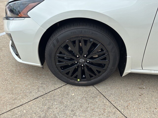 2025 Nissan Altima 2.5 SV photo 3
