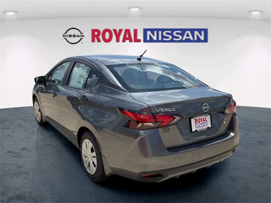 New 2025 Nissan Versa 1.6 S Sedan