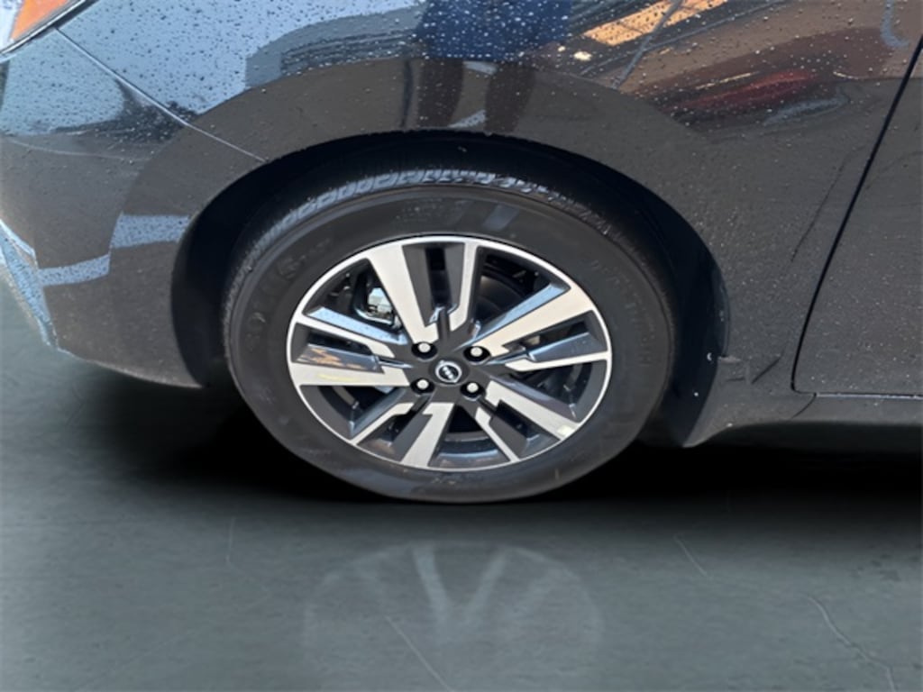 New 2025 Nissan Versa 1.6 S Sedan