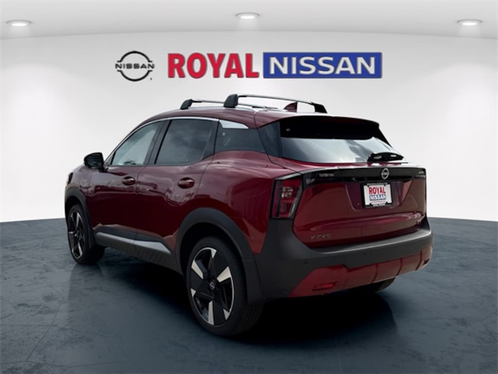 New 2025 Nissan Kicks SR SUV