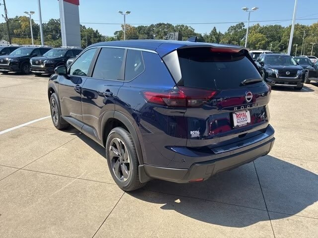2026 Nissan Rogue SV photo 4