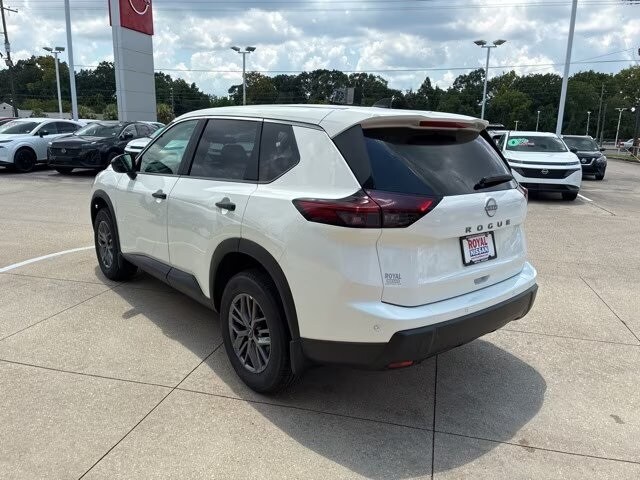 2026 Nissan Rogue S photo 4