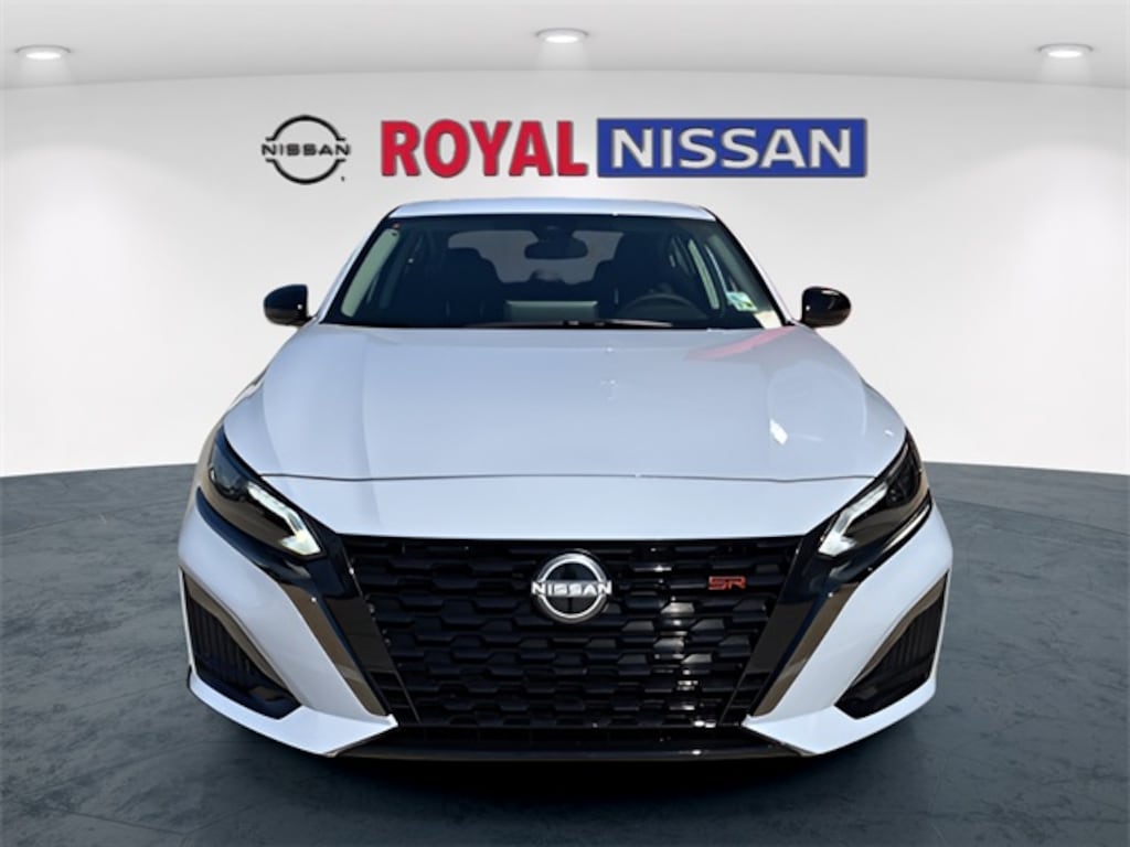 New 2025 Nissan Altima 2.5 SR Sedan