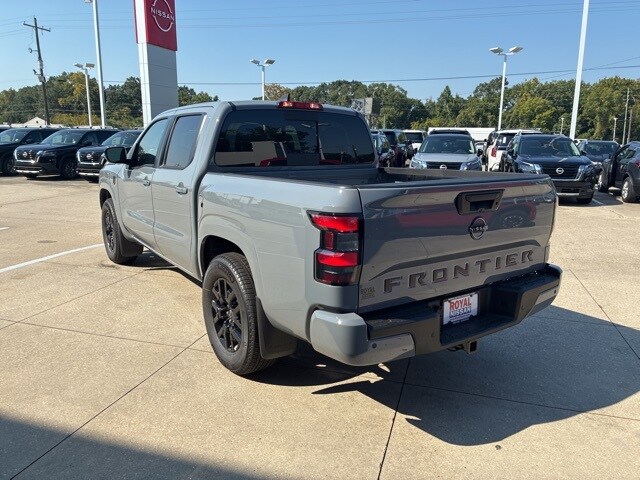 2026 Nissan Frontier SV photo 4