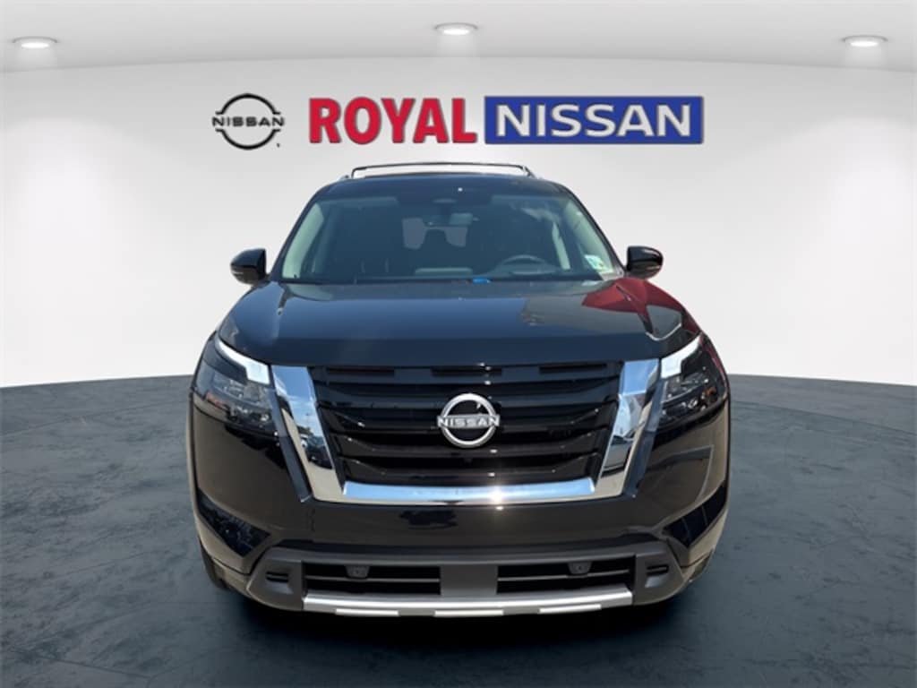 New 2025 Nissan Pathfinder Platinum SUV