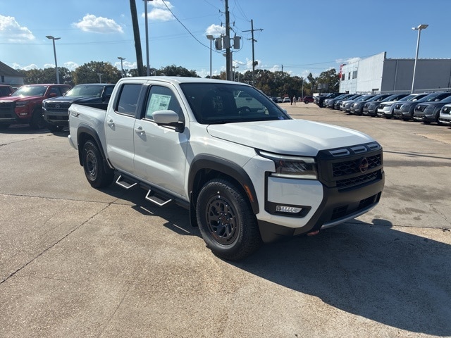 2026 Nissan Frontier PRO-X's photo