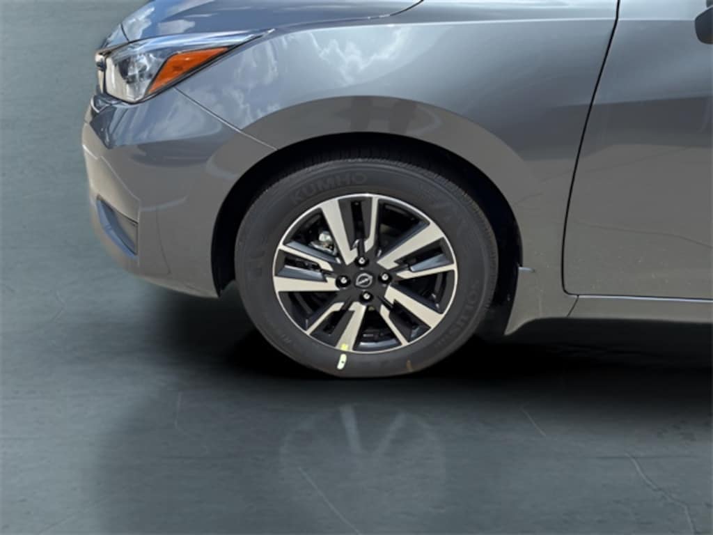 New 2025 Nissan Versa 1.6 SV Sedan