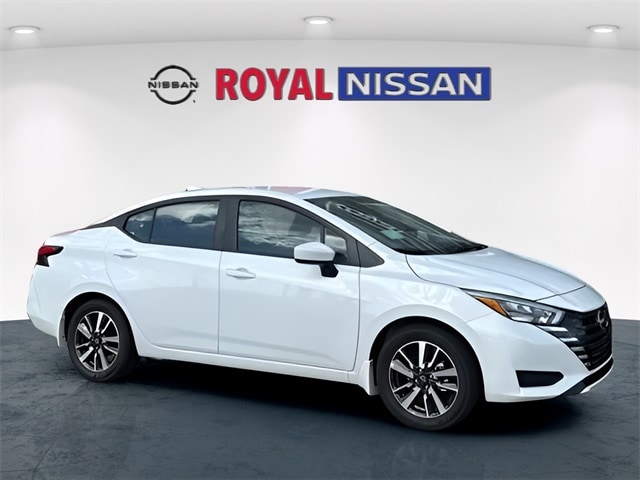 2025 Nissan Versa SV's photo