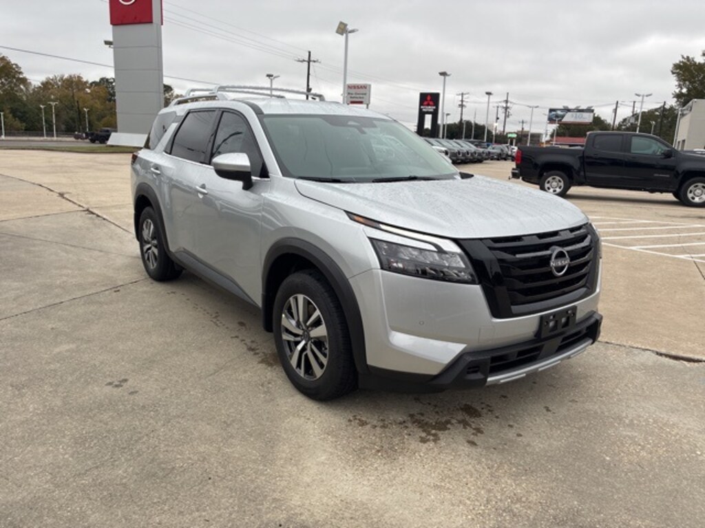 New 2025 Nissan Pathfinder SL SUV