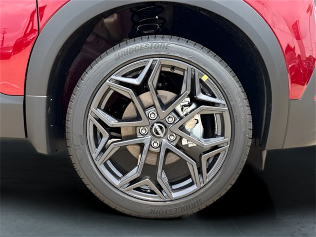 New 2025 Nissan Kicks SR SUV