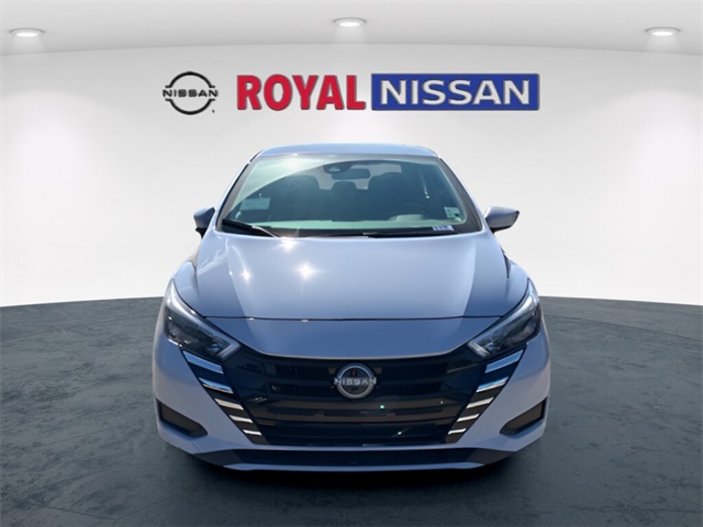 New 2025 Nissan Versa 1.6 SV Sedan
