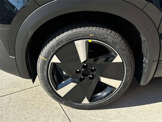2025 Nissan Kicks SR photo 3