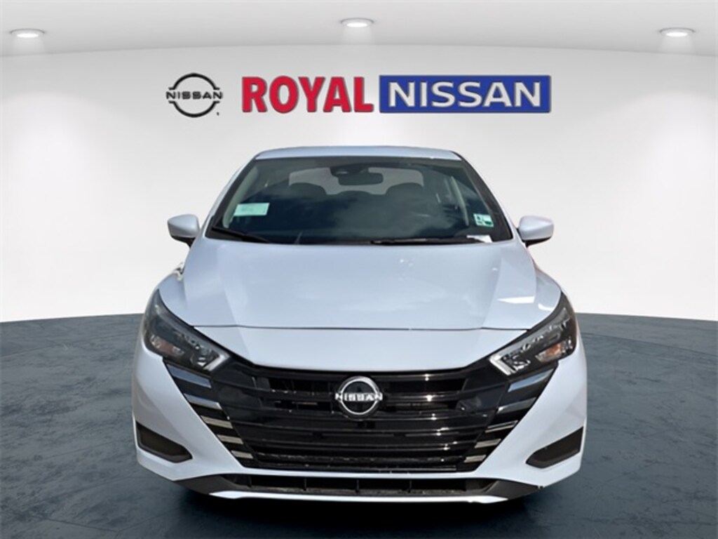New 2025 Nissan Versa 1.6 SV Sedan