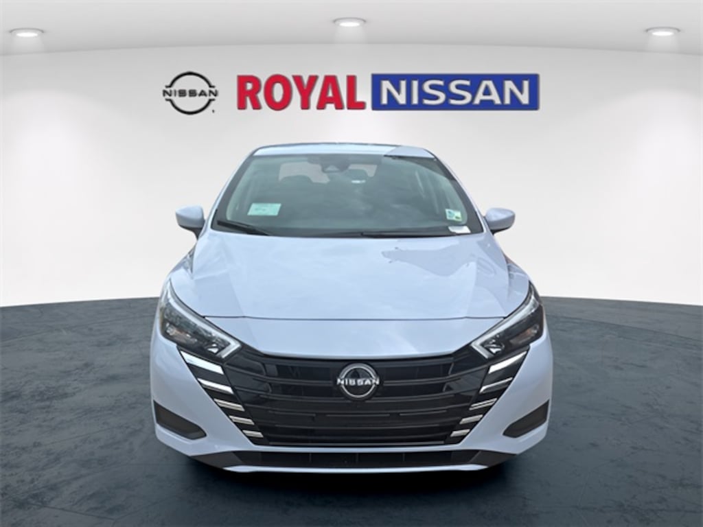 New 2025 Nissan Versa 1.6 SV Sedan