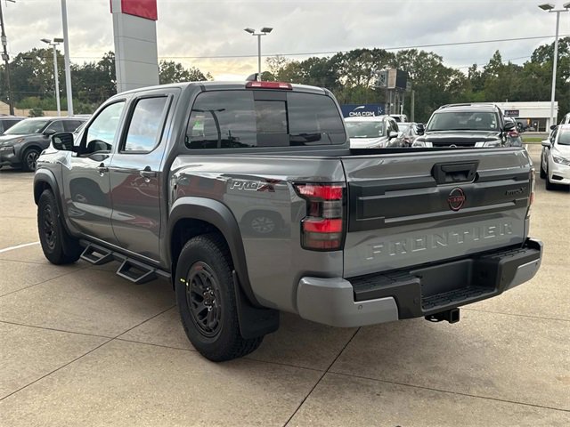 2025 Nissan Frontier PRO-X photo 4
