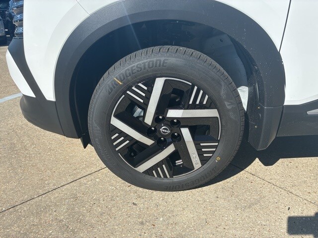 2026 Nissan Kicks SV photo 3