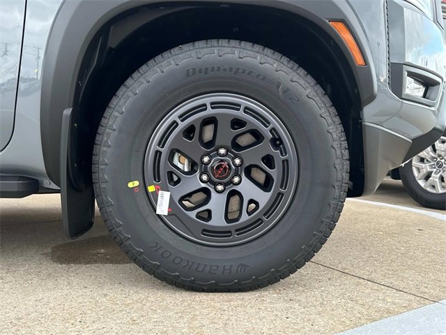 2025 Nissan Frontier PRO-X photo 3