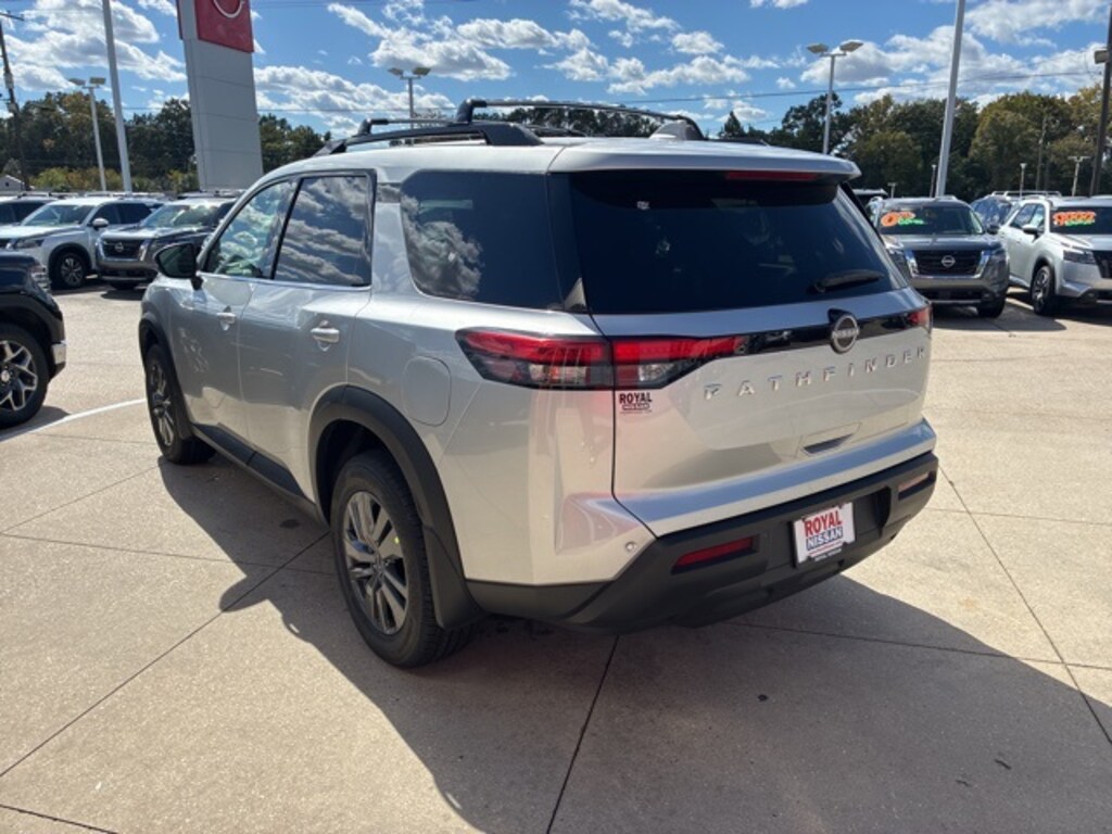 New 2025 Nissan Pathfinder SV SUV
