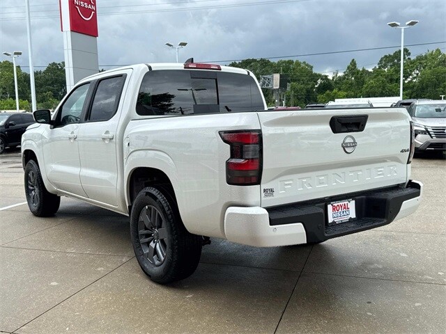 2025 Nissan Frontier SV photo 4